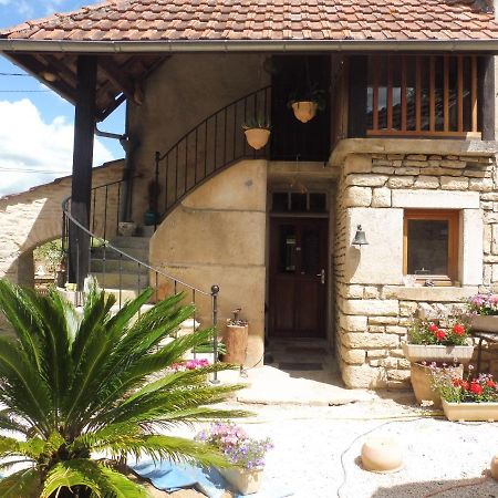 Chambre D'Hotes Des 3 Ifs Vernot Exterior foto