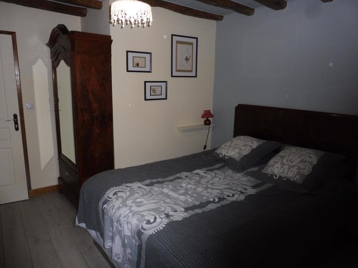 Chambre D'Hotes Des 3 Ifs Vernot Exterior foto
